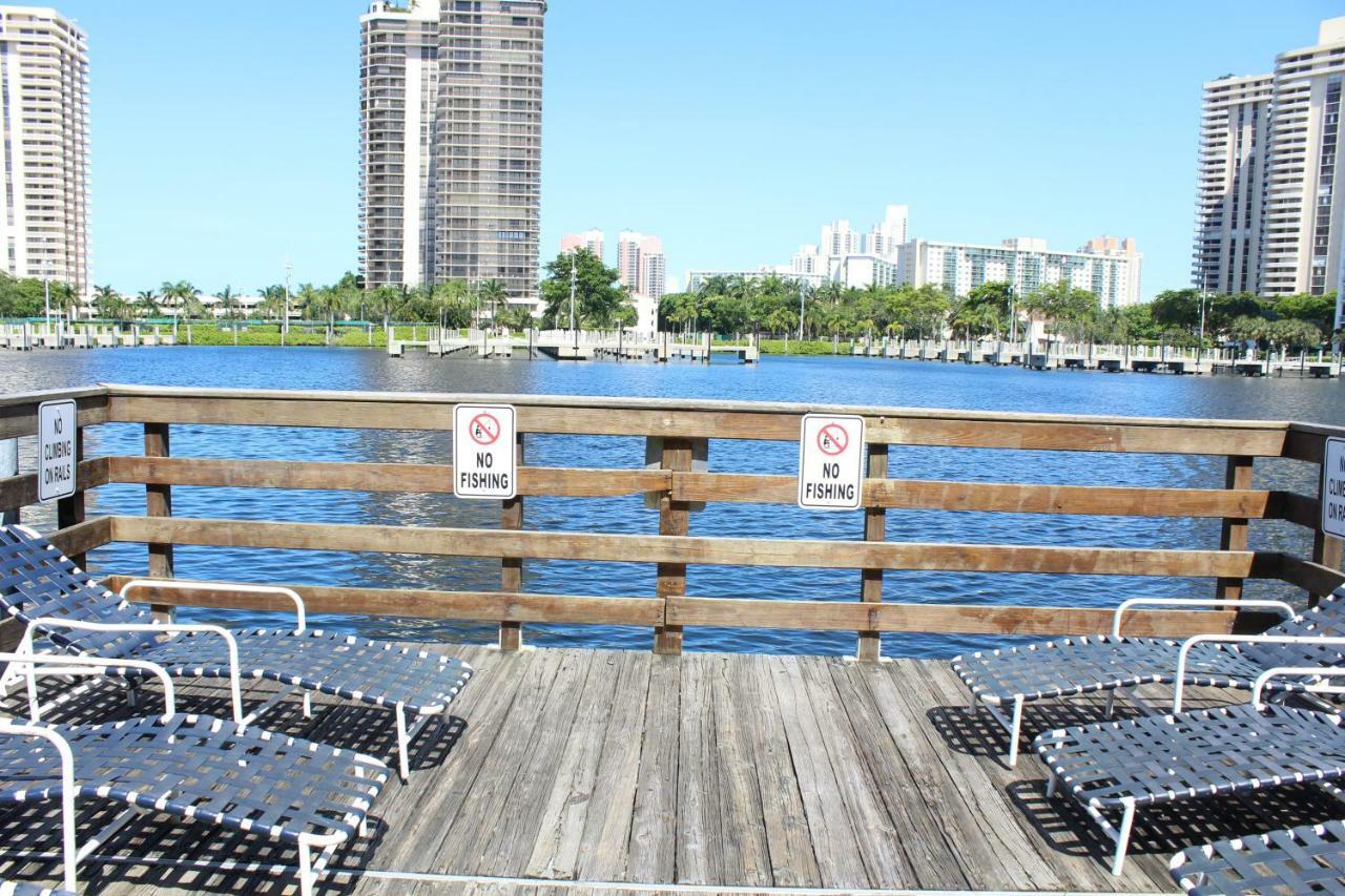 Appartement Yacht Club At Aventura 2 Bed 2 Bath Luxurius Cozy Brand New Extérieur photo